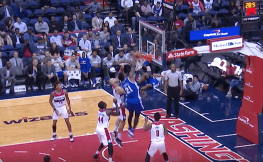 Présaison - Joel Embiid est déjà très chaud avec les Sixers