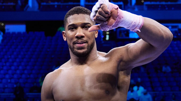 anthony joshua retour août