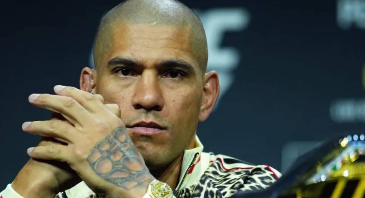 clash ufc alex pereira menti