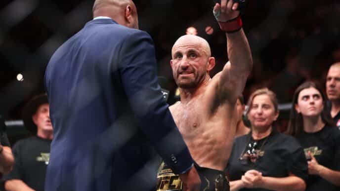 volkanovski blesse avant ufc 325