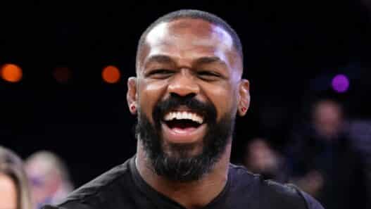 ngannou salaire jon jones maison blanche