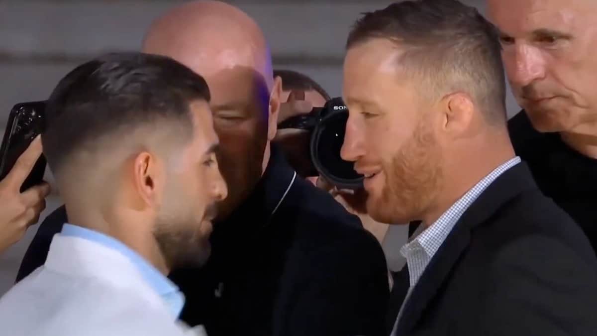 topuria bouscule gaethje face a face