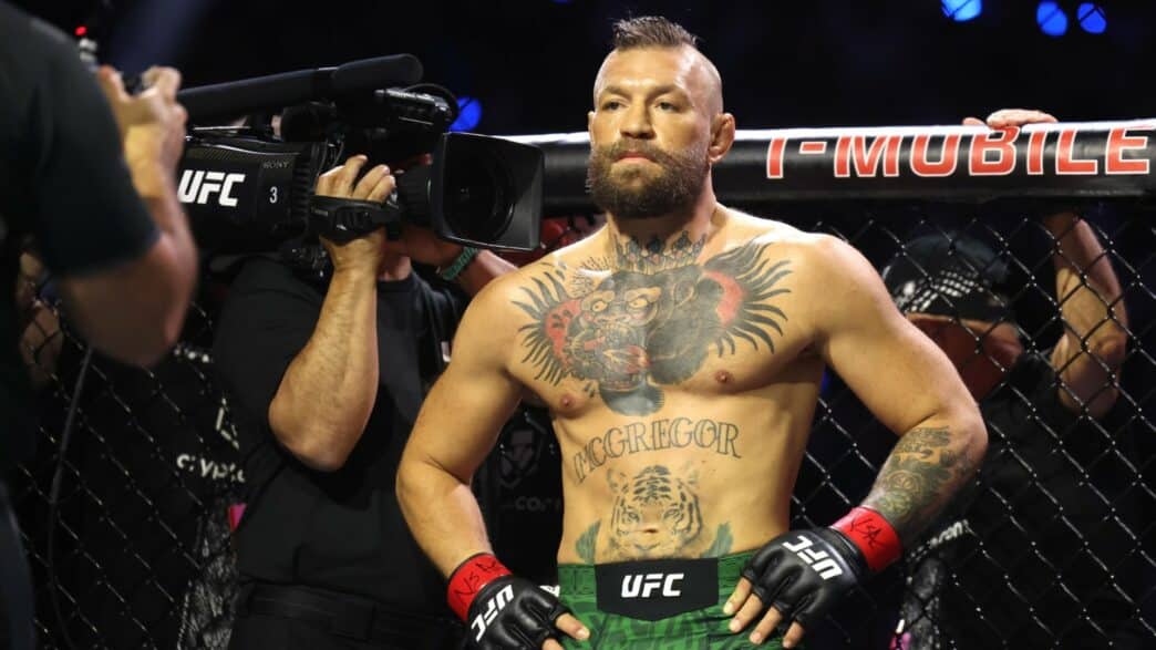 Conor McGregor réagit après sa défaite contre Max Holloway