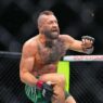 Conor McGregor se blesse face à Max Holloway lors de l'UFC 329.
