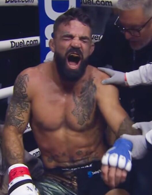 mike perry epaule disloquée tko premier round