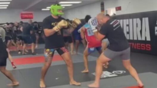 Alex-Pereira-Sparring