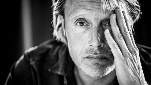 Mads Mikkelsen portrait - Men & Chicken