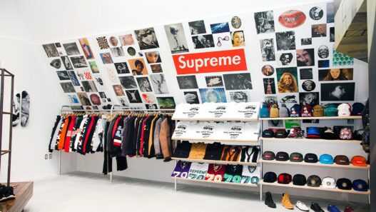 Supreme-Couv