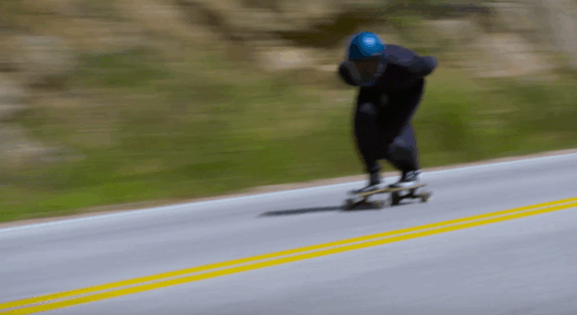 kyle-wester-explose-le-record-du-monde-de-vitesse-en-longboard