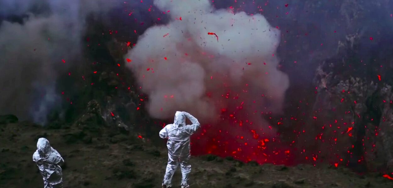 Avec Into the Inferno, Werner Herzog vous emmène au cœur des volcans