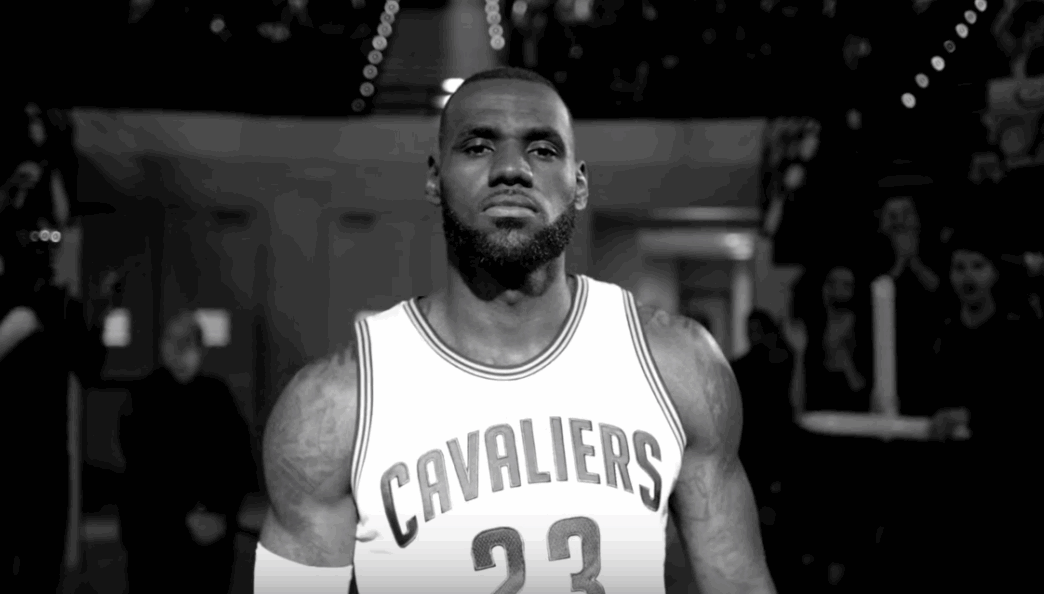 Nike envoie du bois dans sa dernière pub hommage à LeBron