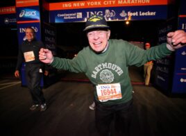 À 96 ans, un vétéran de la Seconde Guerre mondiale finit le marathon de New York