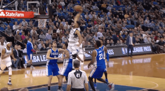 Karl Anthony Towns explose Joel Embiid et Timothe Luwawu-Cabarrot
