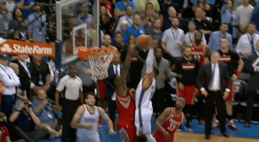 Russell Westbrook envoie Capela dans l’au-delà et offre la victoire à OKC