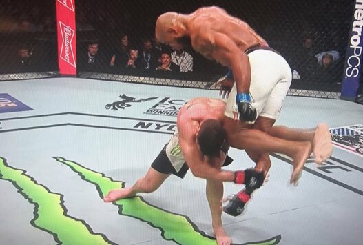 UFC &ndash; Yoel Romero a compl&eacute;tement an&eacute;anti Chris Weidman