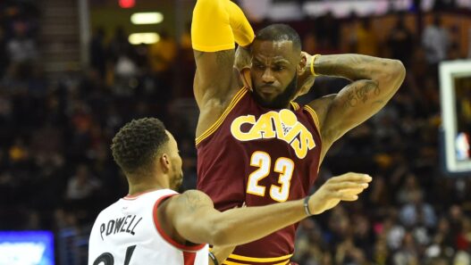 Un monstrueux LeBron James s&rsquo;offre les Toronto Raptors