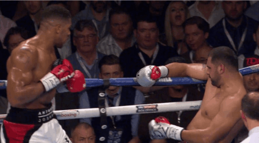 Anthony Joshua a démoli Eric Molina – 18e KO de suite