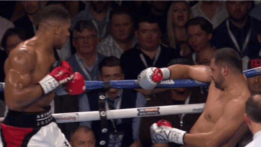 Anthony Joshua a démoli Eric Molina – 18e KO de suite