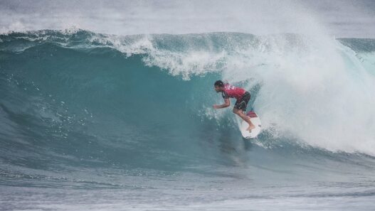 Michel-Bourez-Billabong-Pipe-Masters