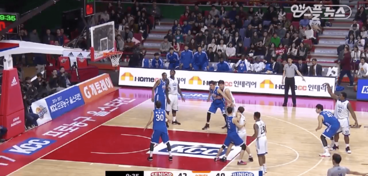 En plein milieu du All-Star Game Coréen, les joueurs font un Mannequin Challenge