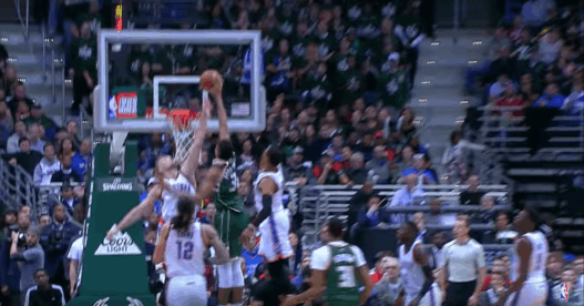 Giannis vs. Westbrook : le Greek Freak écrase tout