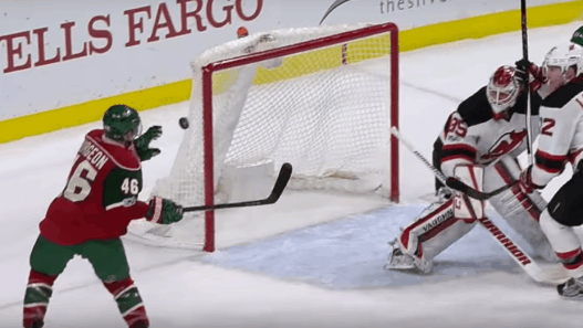 Jared Spurgeon marque le but de l’année contre les Devils