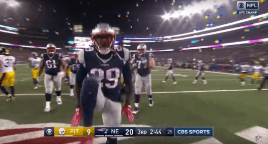 LeGarrette Blount fait la célébration de LeBron James, approuvé par le King.