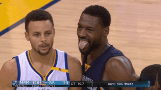 Les Warriors gâchent 24 points d'avance et perdent en overtime contre les Grizzlies