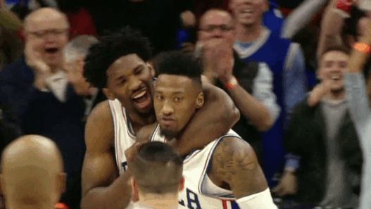 Sixers vs. Blazers - Philadelphie et Covington dans la légende