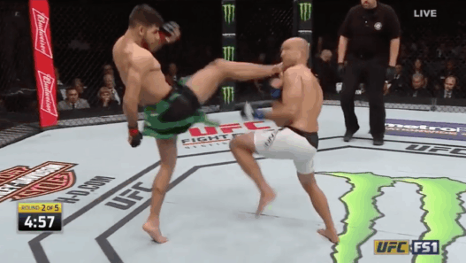 UFC Fight Night 103 - BJ Penn largement domin&eacute; par Yair Rodriguez