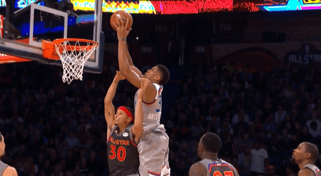 All-Star Game - Giannis Antetokounmpo a écrasé Stephen Curry