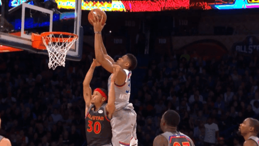 All-Star Game - Giannis Antetokounmpo a écrasé Stephen Curry