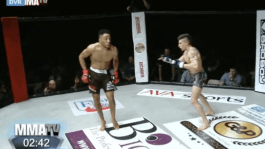 BCMMA - Joe Harding chambre son adversaire et se prend un sale KO