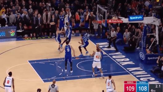 Carmelo Anthony envoie le Game Winner contre les Sixers