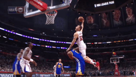 Clippers vs. Warriors - Blake Griffin enterre le pauvre Kevon Looney
