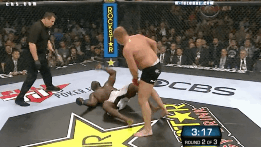 Fedor vs. Brett Rogers – Il aura suffi d’un parpaing