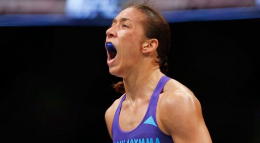 UFC 208 - Quand Germaine de Randamie mettait un type KO en boxe