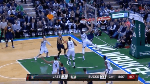 Gordon Hayward démolit Giannis Antetokounmpo : poster et staredown