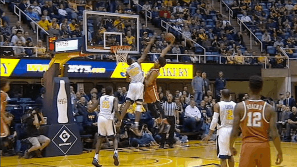 Jarrett Allen envoie déjà l’un des dunks de l’année