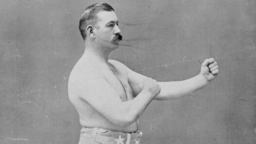 John L. Sullivan, Boston Strong Boy – dernier champion de boxe à mains nues
