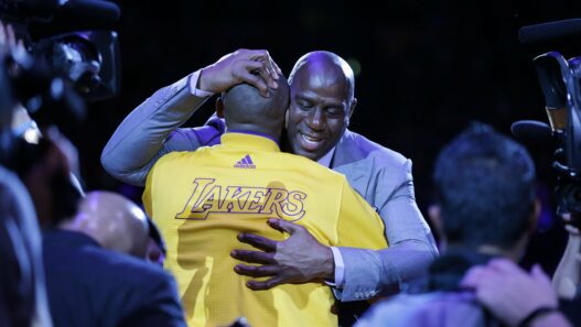 Magic Johnson devient le President des Opérations Basket des Lakers