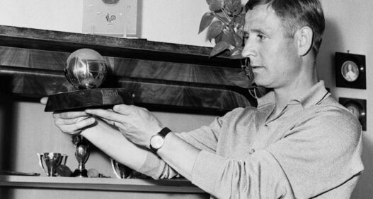 Raymond Kopa - businessman, résistant et première icône du Foot Français