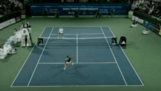 Roger Federer et son lob de légende contre André Agassi à Dubai en 2005