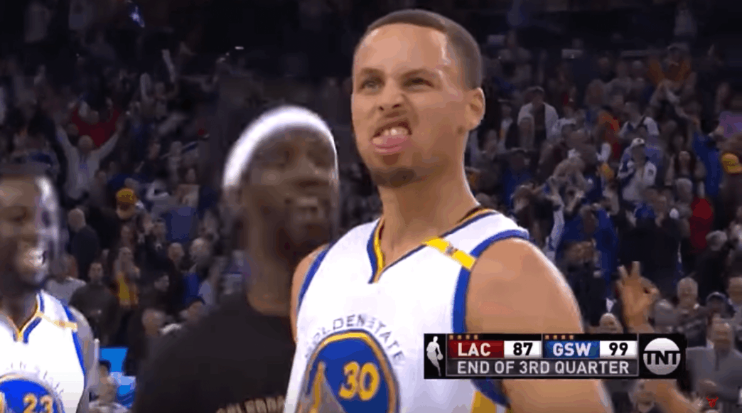 Stephen Curry termine le quart-temps à 50 points des Warriors au buzzer