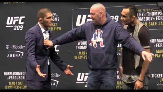UFC 209 - Khabib Nurmagomedov et Tony Ferguson se chauffent