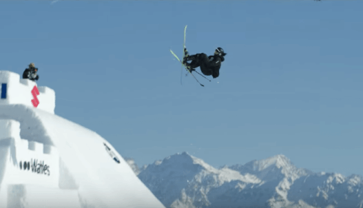Andri Ragettli réussit le premier quad cork 1800 en ski