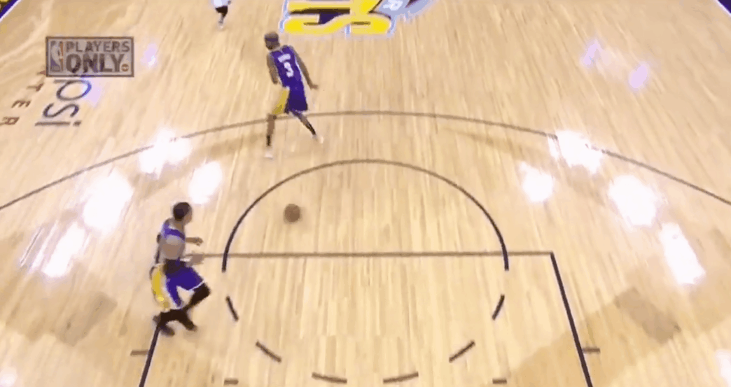 Corey Brewer résume la saison des Lakers en une action