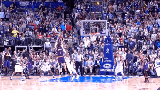 Devin Booker envoie le buzzer beater contre les Mavericks