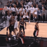 Oui, Kawhi Leonard envoie aussi des gros dunks