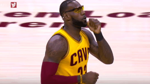 LeBron James n’aura joué que 8 minutes 30 avec ses lunettes